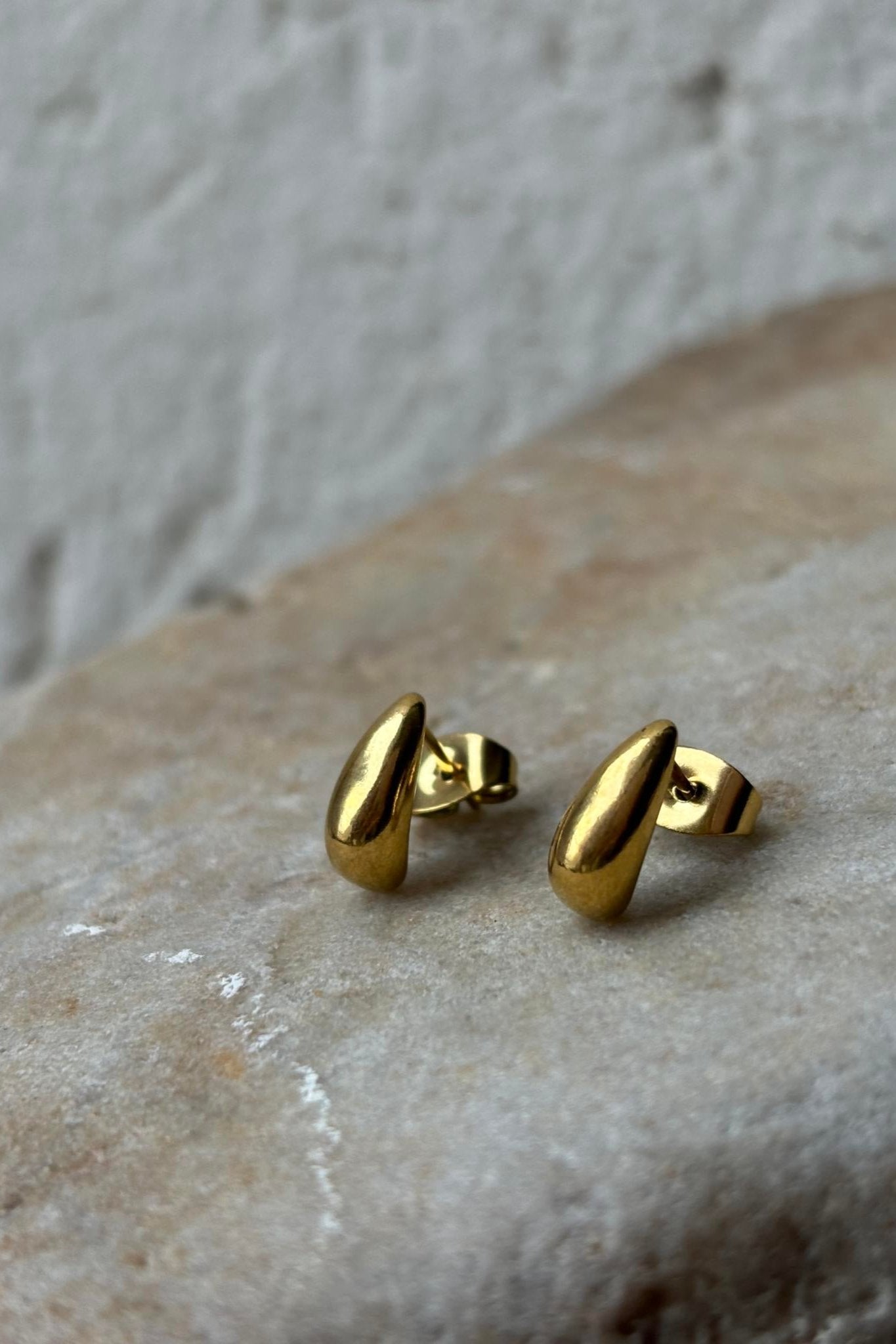 Gouttes puces d'oreilles